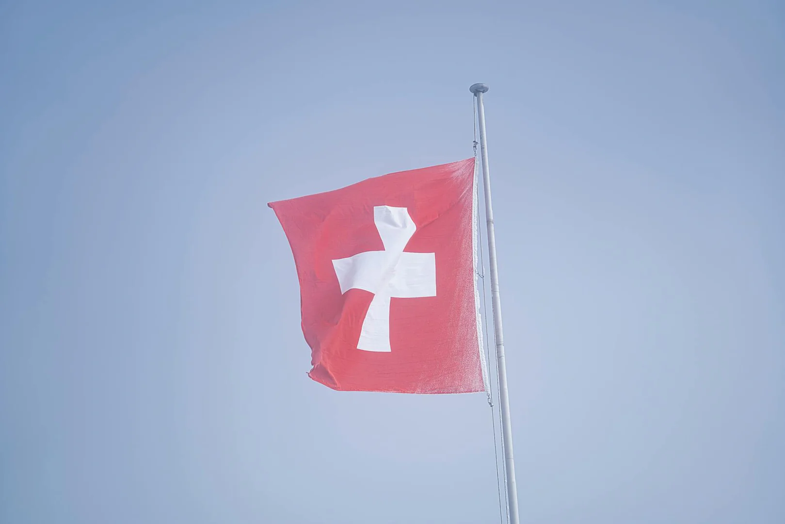 Helvetia-Baloise kündigt Massenentlassungen vor High-Noon an